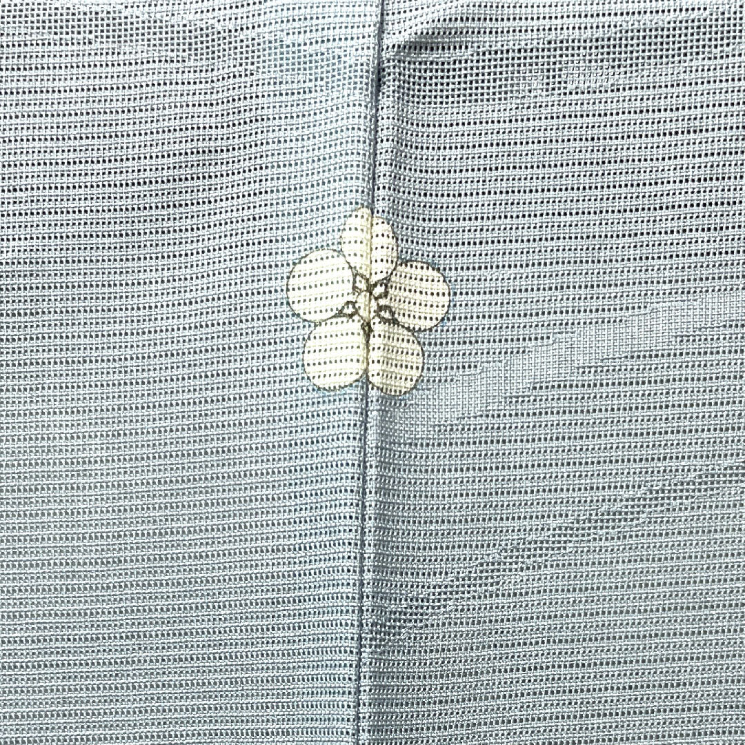 Summer pure silk plain color Length 162.5cm Sleeve length 63cm Kinuta celadon color Plum blossom Basting thread included Flowing water Silk A rank Light blue 1132000493424