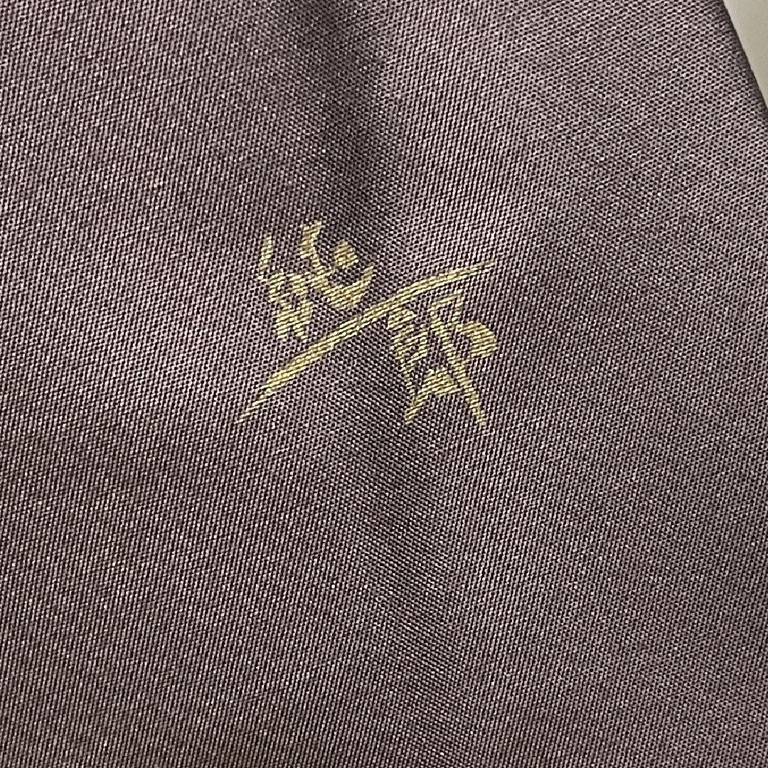 牛首紬 身丈162.5cm 裄丈65.5cm 未使用品 しつけ糸付き 小豆鼠色 市川純一郎 雪輪 正絹 Sランク 袷 茶系 1116002242414