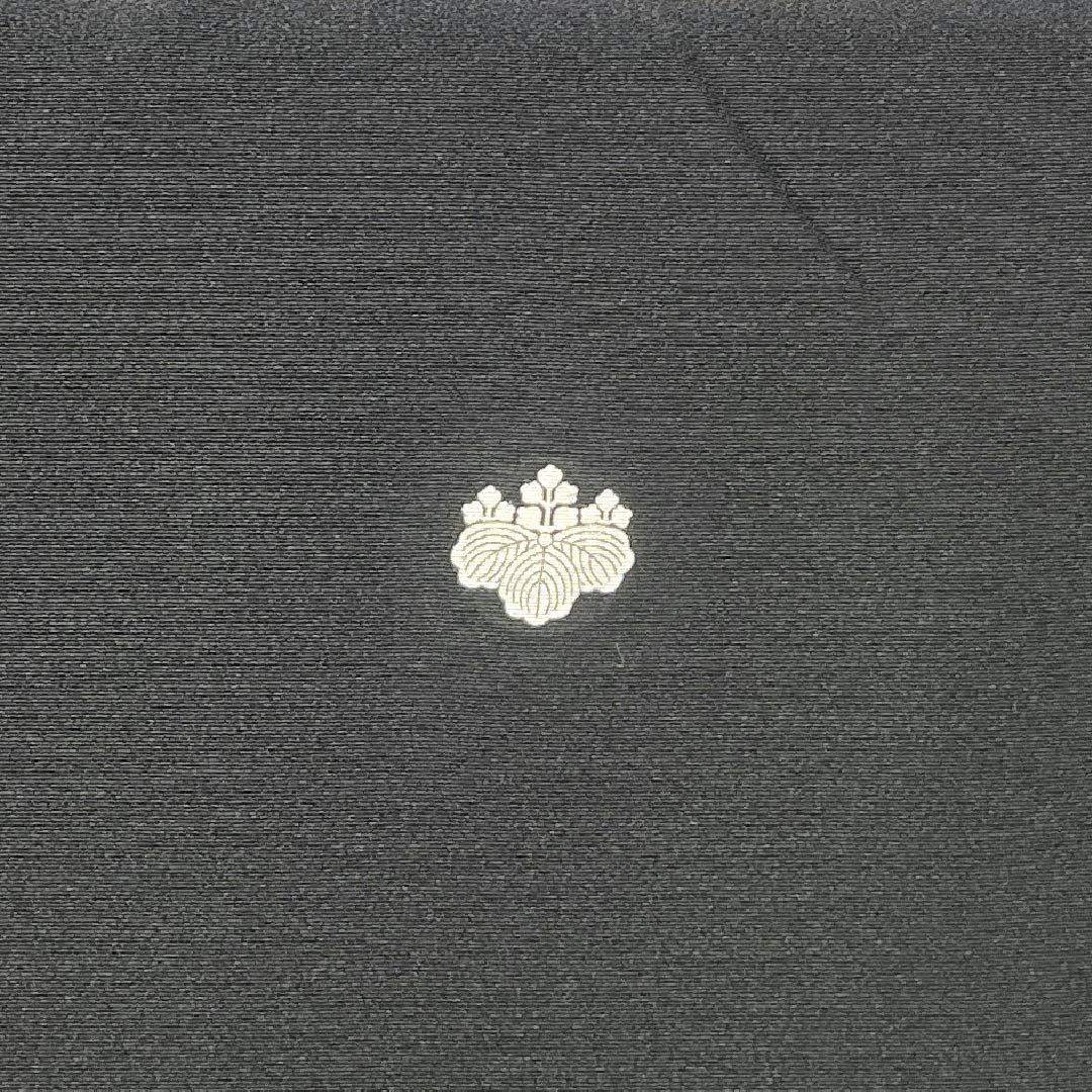 Black Tomesode (Tomesode) - Pure Silk, Rank B, Length 157cm, Sleeve Length 64.5cm, Lined, Five Crests (Gosan-kiri), Designed with a Paulownia Pattern, Crane, Pine, and Flowing Water - Black, Item Number: 1111001914310