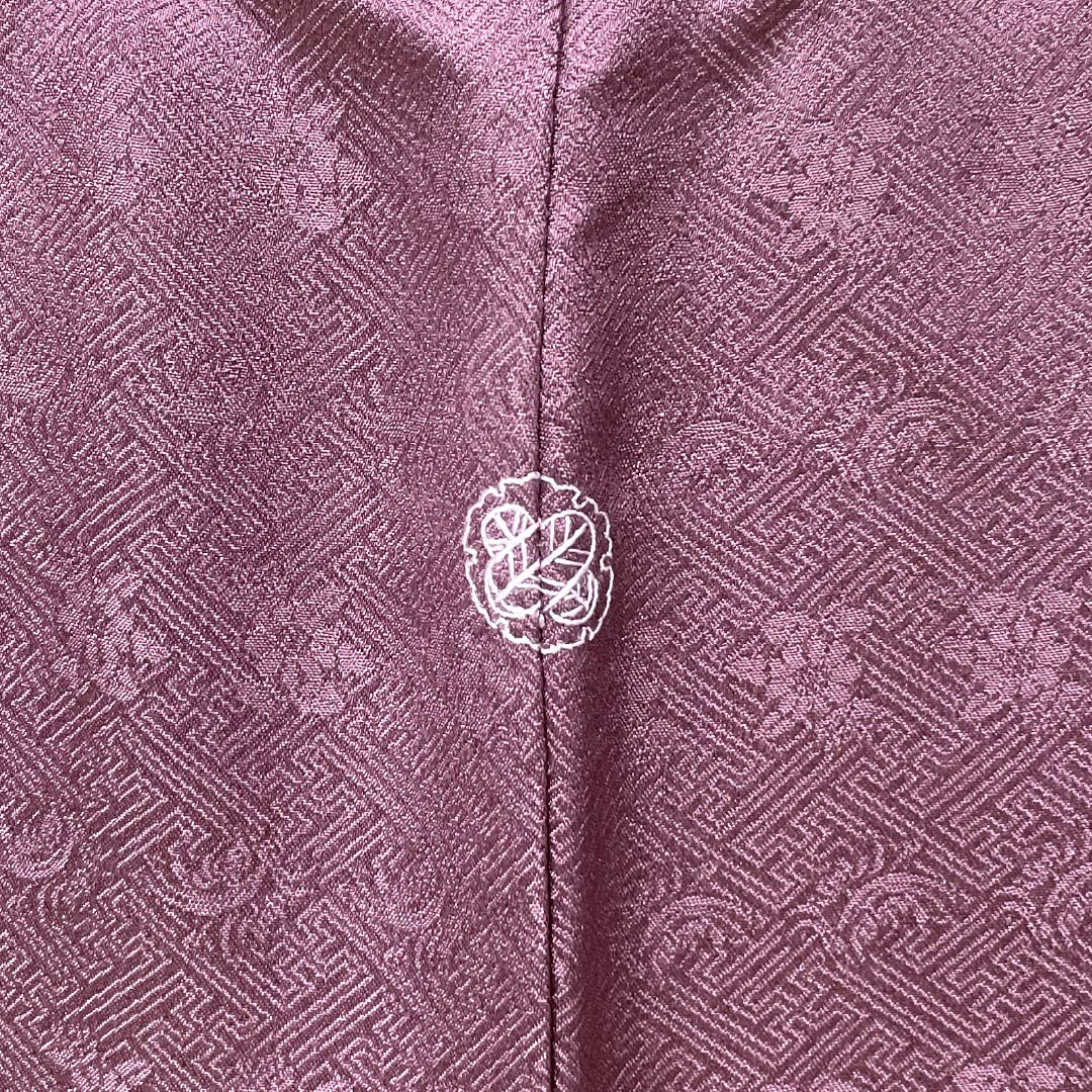 Visiting Kimono, Pure Silk, S Rank, Lined, Length 155.5cm, Sleeve Length 63cm, Crimson (Mekkouiro) Color, Kyoto Yuzen, Sewn Crest, Snow Rings with Different Hawk Feathers, Chrysanthemums, Hagi, Purple, Item Number: 1112006812320
