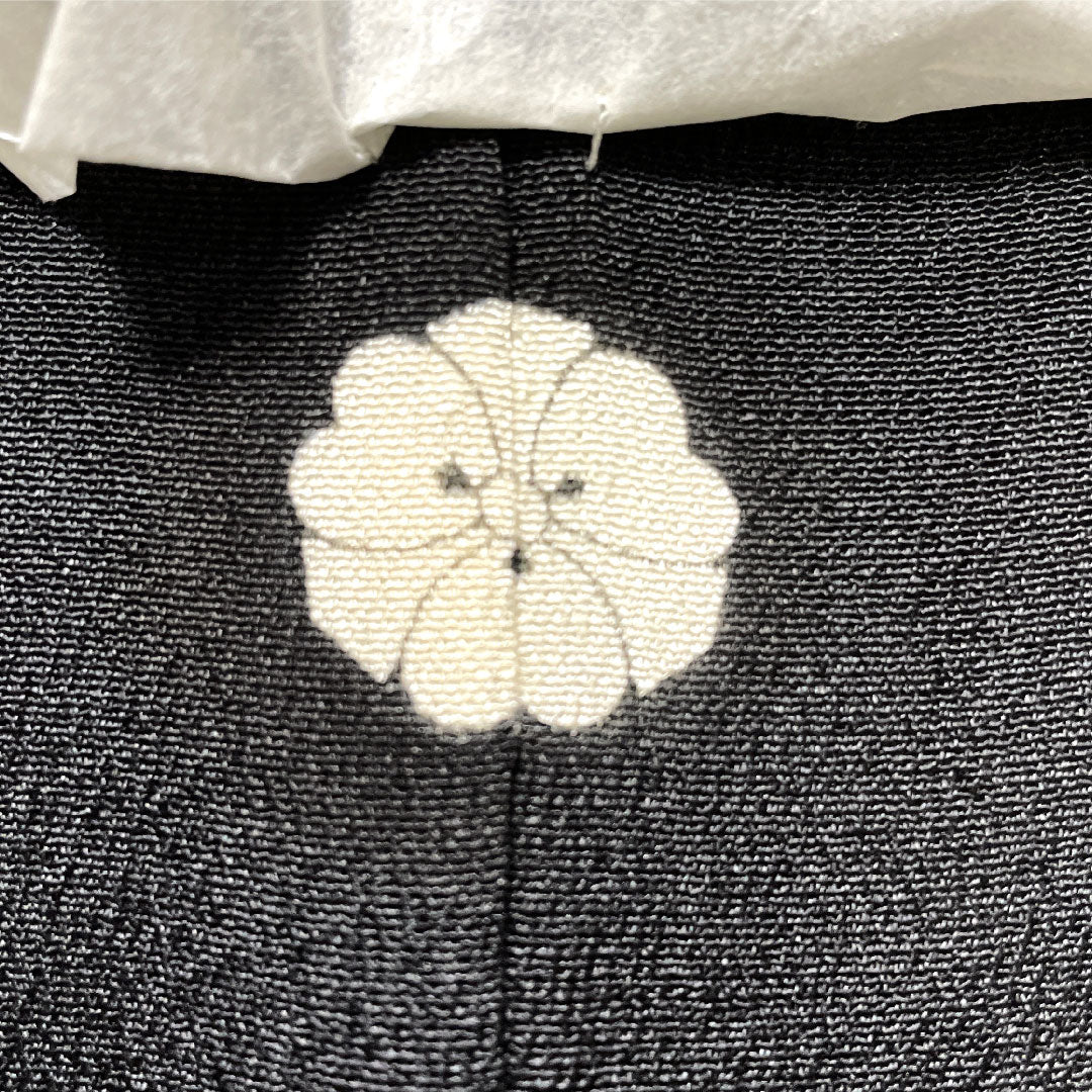 黒留袖 正絹 身丈162.5cm 裄丈62cm 袷 京友禅 風景模様 五つ紋 剣片喰 しつけ糸付き 未使用品 Sランク 黒系 1111001572410
