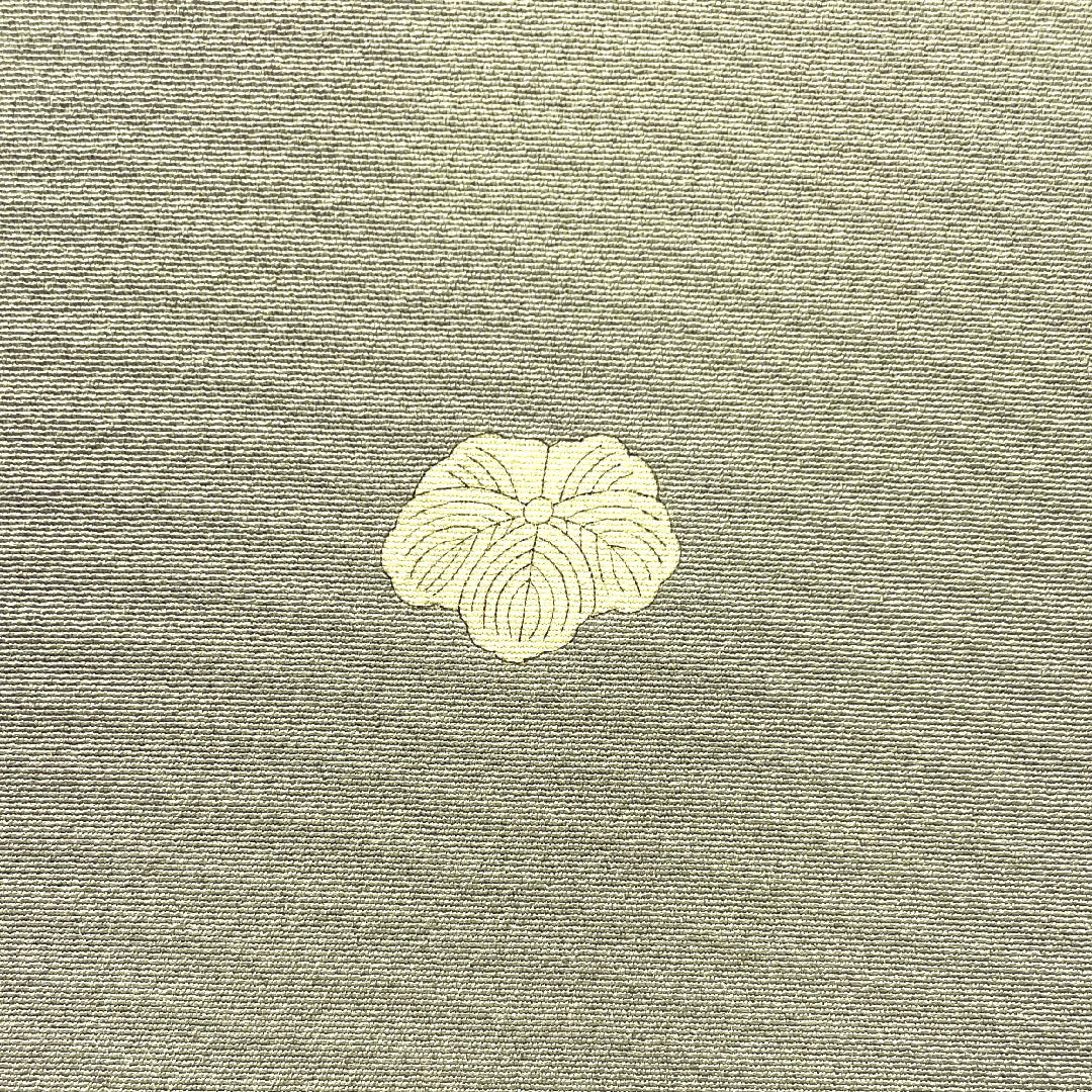 Colored Tomesode, pure silk, length 157cm, sleeve length 63.5cm, lined, tin color, landscape pattern, three crests, ivy, artist's work, Hida Takayama, pearl tone finish, A rank, gray, 1111001363322