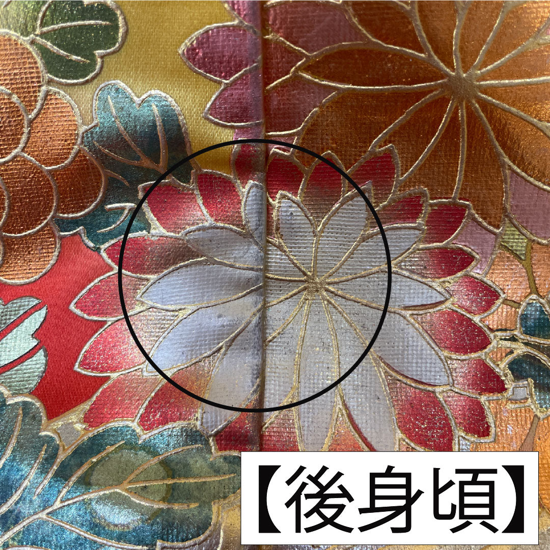 Iro-uchikake (colored kimono) made of pure silk, grade A, length 185cm, sleeve length 66.5cm, gold-plated design featuring pine, bamboo, plum, and chrysanthemum motifs, lined in red, product number 1110000933912