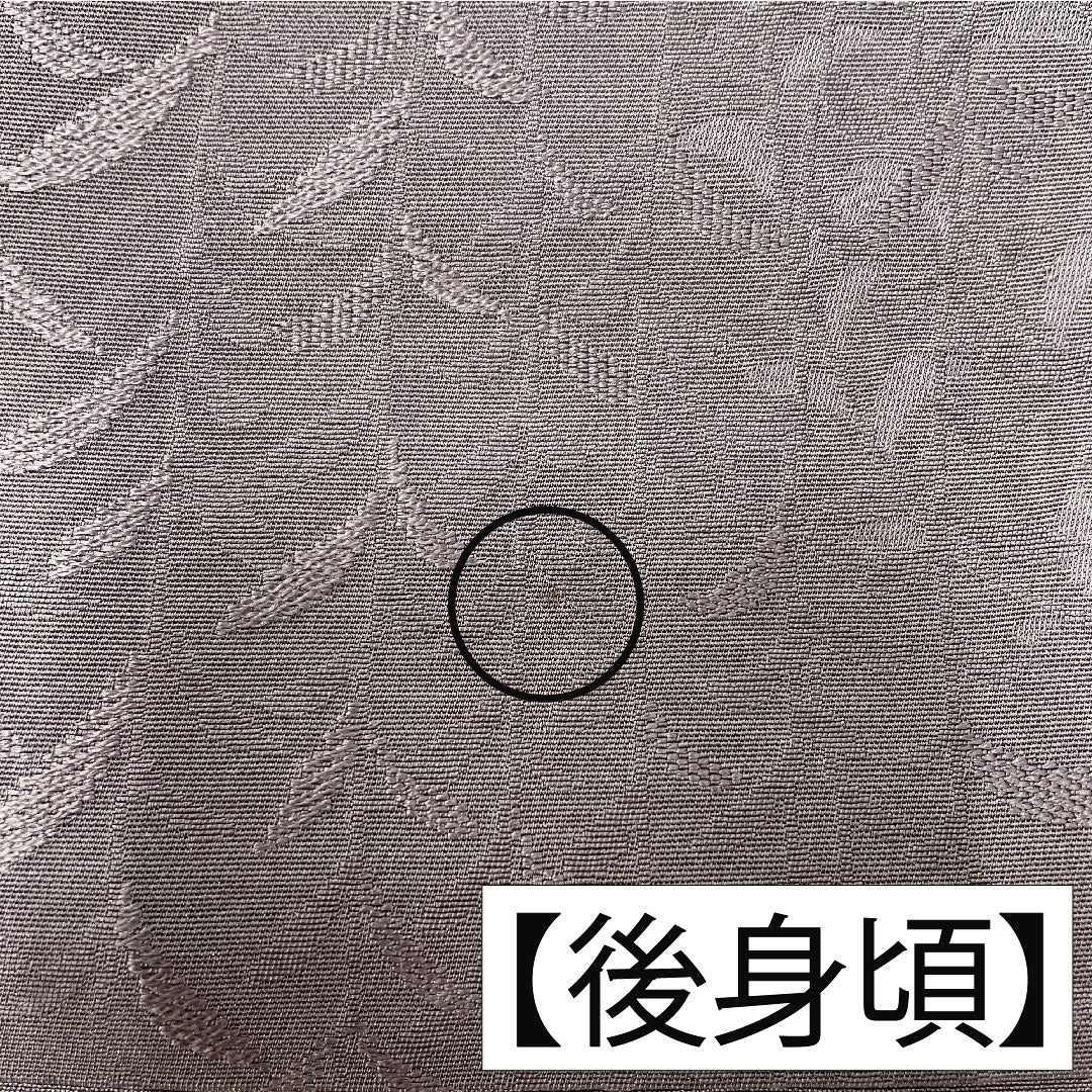 色無地 正絹 身丈155.5cm 裄丈63.5cm 鳩羽鼠色(はどばねずいろ) 一つ紋 違い鷹の羽 袷 Aランク 紫系 1114001753320
