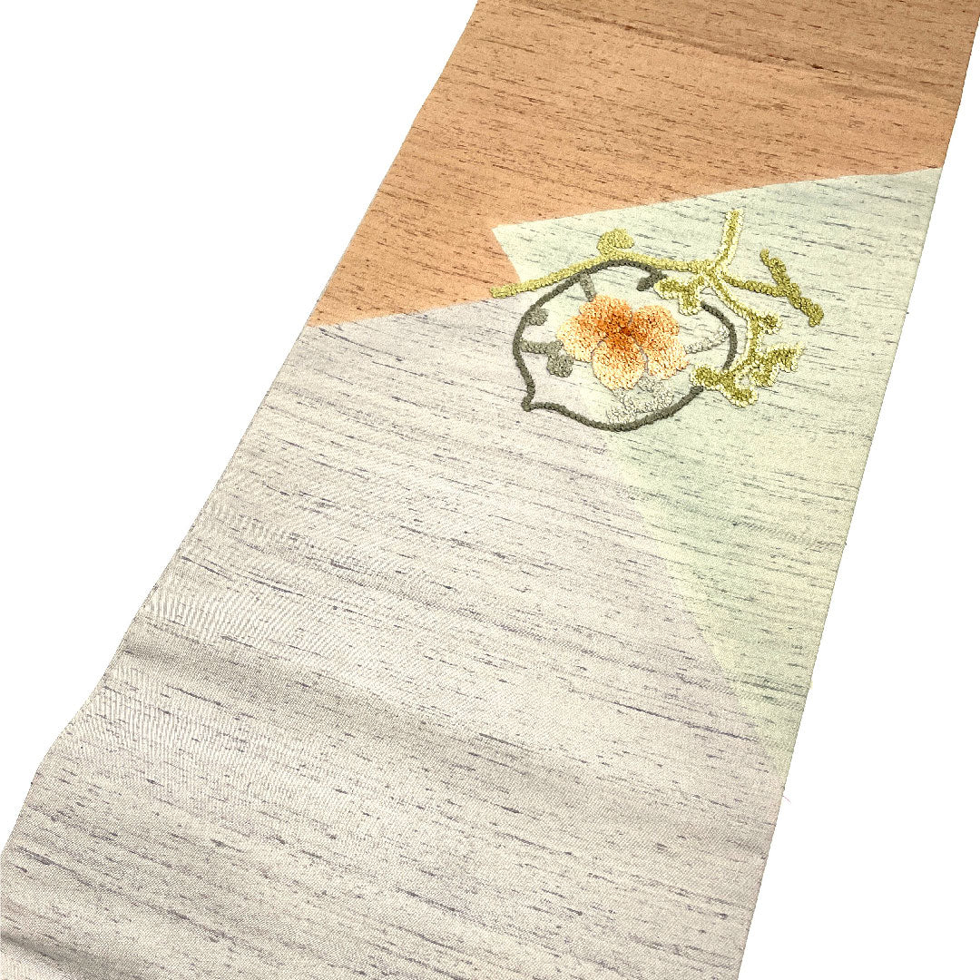 Nagoya Obi, Intangible Cultural Property, Ushiku Tsumugi, Sagara Embroidery, Floral Pattern, Obi Length 377cm, Pure Silk, A Rank, Point Pattern, Casual, Gray, 1124000574322, Open Style