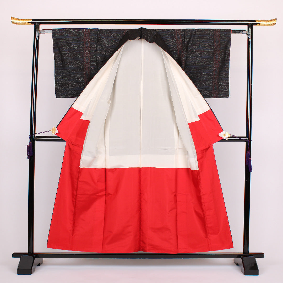 大島紬 身丈156cm 裄丈62cm 幾何学 正絹 美品 袷 ブラック 1116000073310