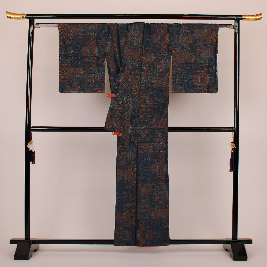 Oshima Tsumugi, Length 158cm, Sleeve length 64.5cm, Original layout, Pure silk, Excellent condition, Awase, Navy blue, 1116000183318