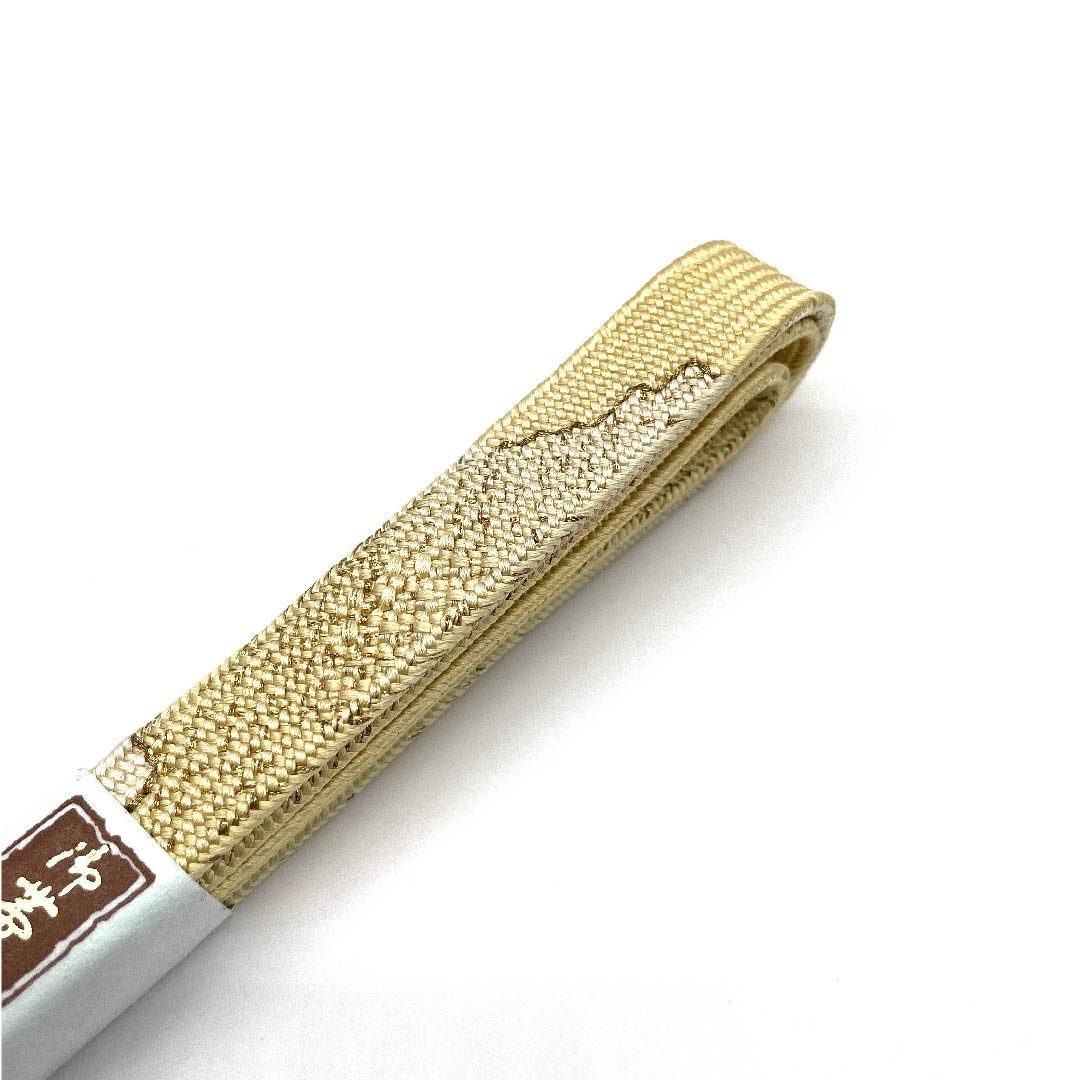 （新古品） 帯締め 正絹 四分紐 淡黄色色（たんこうしょくいろ） 金属糸使用 新古品  長さ約159cm 幅約1.5cm セミフォーマル Sランク 黄系 1135000882923
