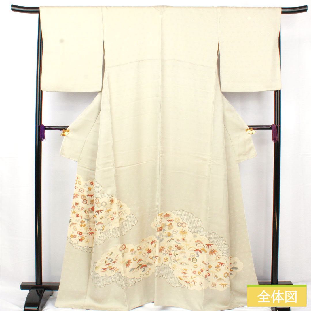 Colored Tomesode, pure silk, length 165.5cm, sleeve length 68cm, lined, Unohanairo (color of Unohana), Kyoto Yuzen, treasure design, pine, bamboo, plum, tachibana, three crests, sword and flower diamond, A rank, gray, 1111001593522