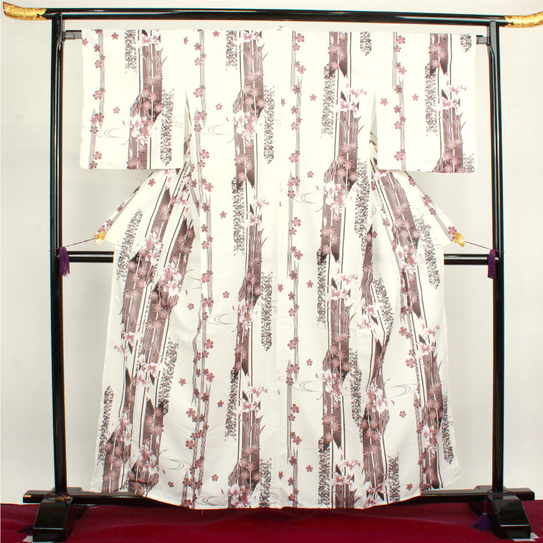 Yukata, cherry blossom, iris, autumn leaves, cotton, A rank, single layer, length 161cm, sleeve length 66.5cm, white, 1118003203411
