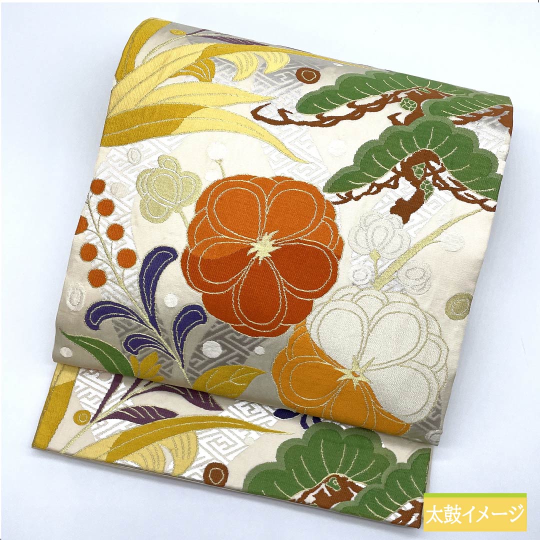 Fukuro Obi, pure silk, off-white, chrysanthemum, pine, Shirayaen Oba, obi length 426cm, A rank, six-pass, formal, cream color, 1123012073315