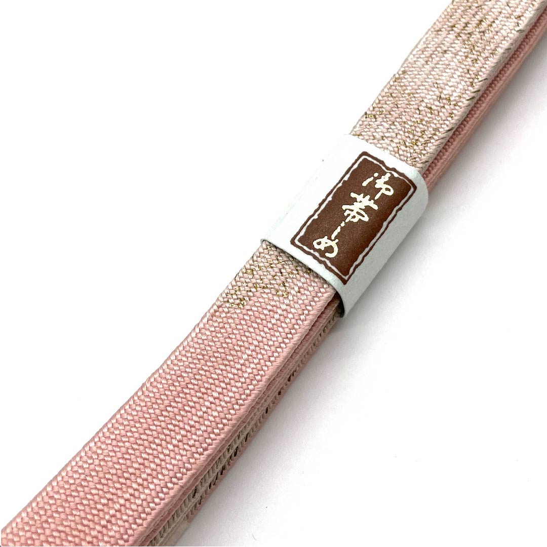 （新古品） 帯締め 正絹 四分紐 乙女色（おとめいろ） 金属糸使用 三分金使用 新古品 長さ約156cm 幅約1.5cm セミフォーマル Sランク ピンク系 1135001482913