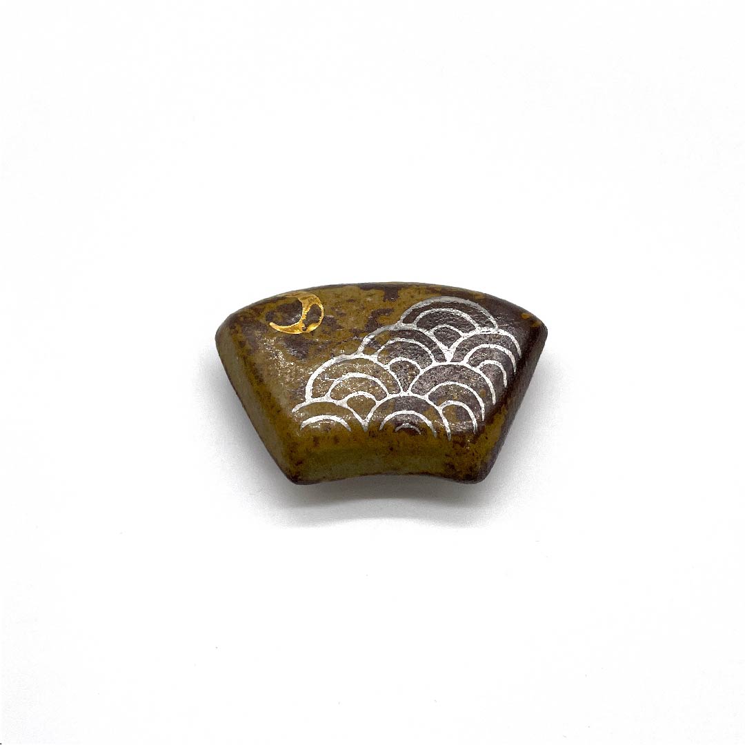 (New old stock) Obi fastener, ceramic, casual, walnut color, Kiyomizu ware, fan-shaped, moon, length approx. 3cm, width approx. 5cm, S rank, brown, 1137000462914