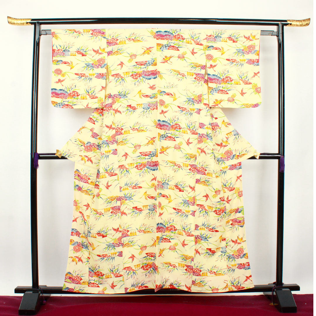 Komon, Length 157.5cm, Sleeve length 62cm, Lined, Light egg color, Kyoto Bingata, Crane, Landscape pattern, Pure silk, S rank, Cream color, 1115002482315