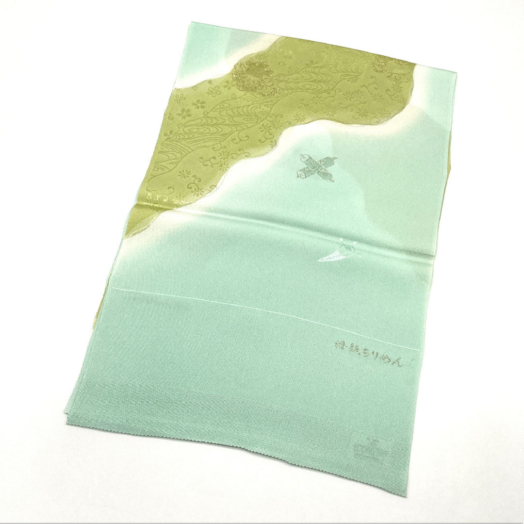 （新古品）帯揚げ 正絹 NEWランク セミフォーマル 秘色（ひそく） 丹後ちりめん 宝尽くし 流水 長さ約180cm 幅約29cm 緑系 1136001341919
