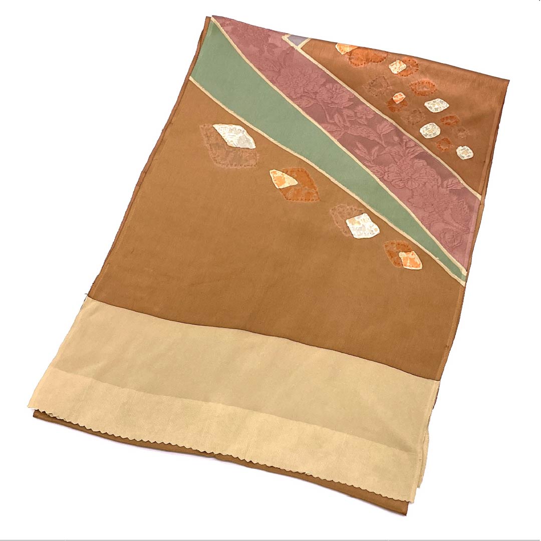 帯揚げ 正絹 Aランク セミフォーマル 駱駝色（らくだいろ） 抽象模様 花 長さ約177cm 幅約30cm 茶系 1136004333914