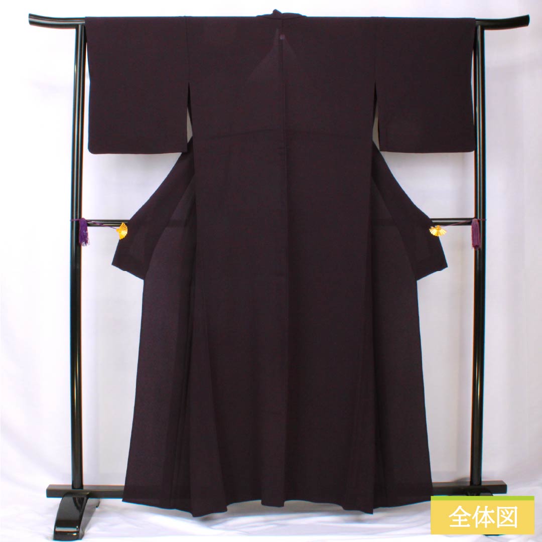 Solid-colored polyester kimono, length 158.5cm, sleeve length 64cm, purple-black (shikoku shoku), plain kimono with one crest and a shadow-swallowing butterfly design, S rank, purple, product number 1114002162320