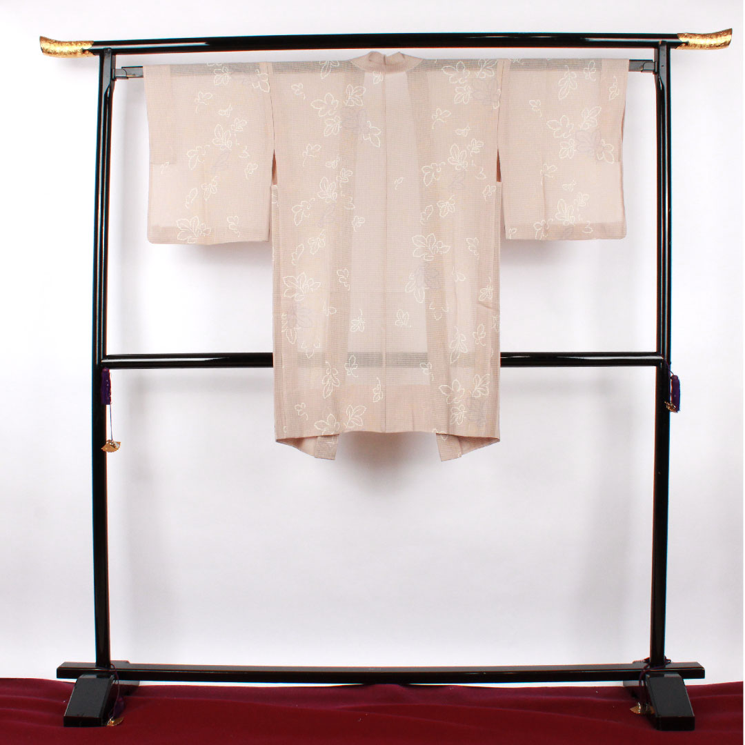 Haori (Japanese traditional coat) Length 90.5cm Sleeve length 63cm Tokiwa gray Made by Horiichi Chrysanthemum leaf pattern Pure silk S rank Gauze Gray 1117000522922