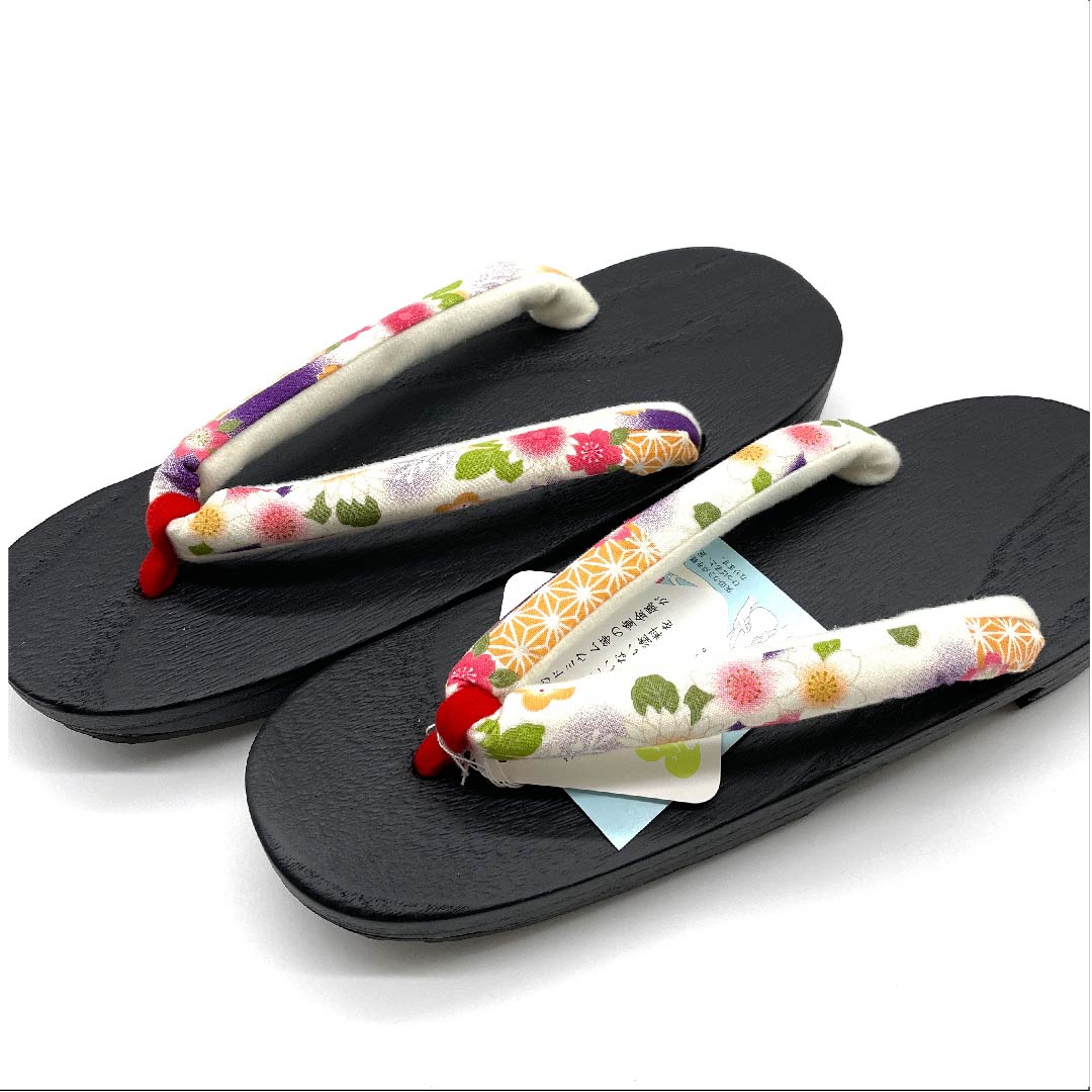 (Brand new, unused) Geta (Japanese clogs) with chrysanthemum, cherry blossom and hemp leaf patterns, size XL, black, NEW rank, 1122001171510