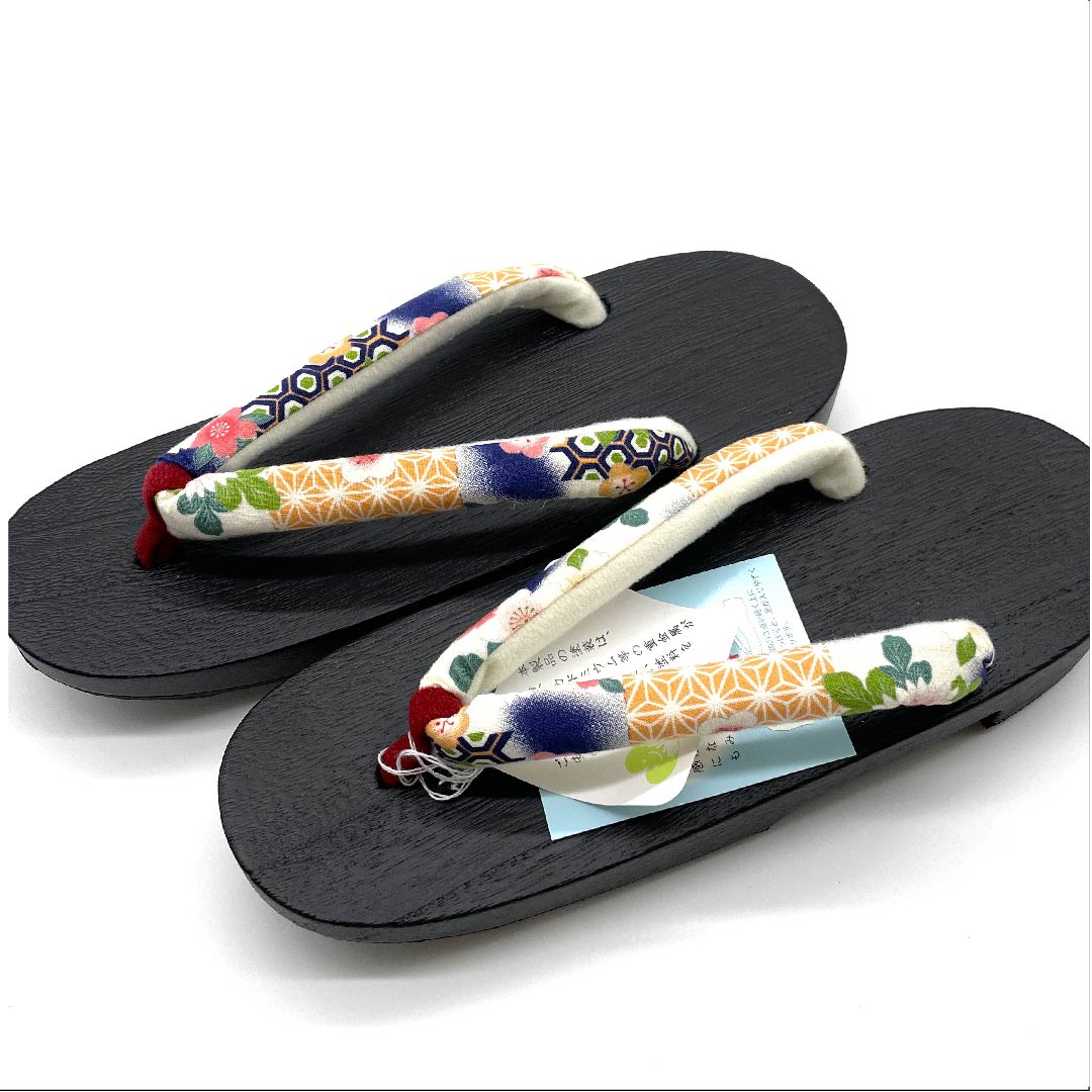 （新品未使用品）下駄 桜 梅 麻の葉 亀甲 XLサイズ 黒系 NEWランク 1122001181510
