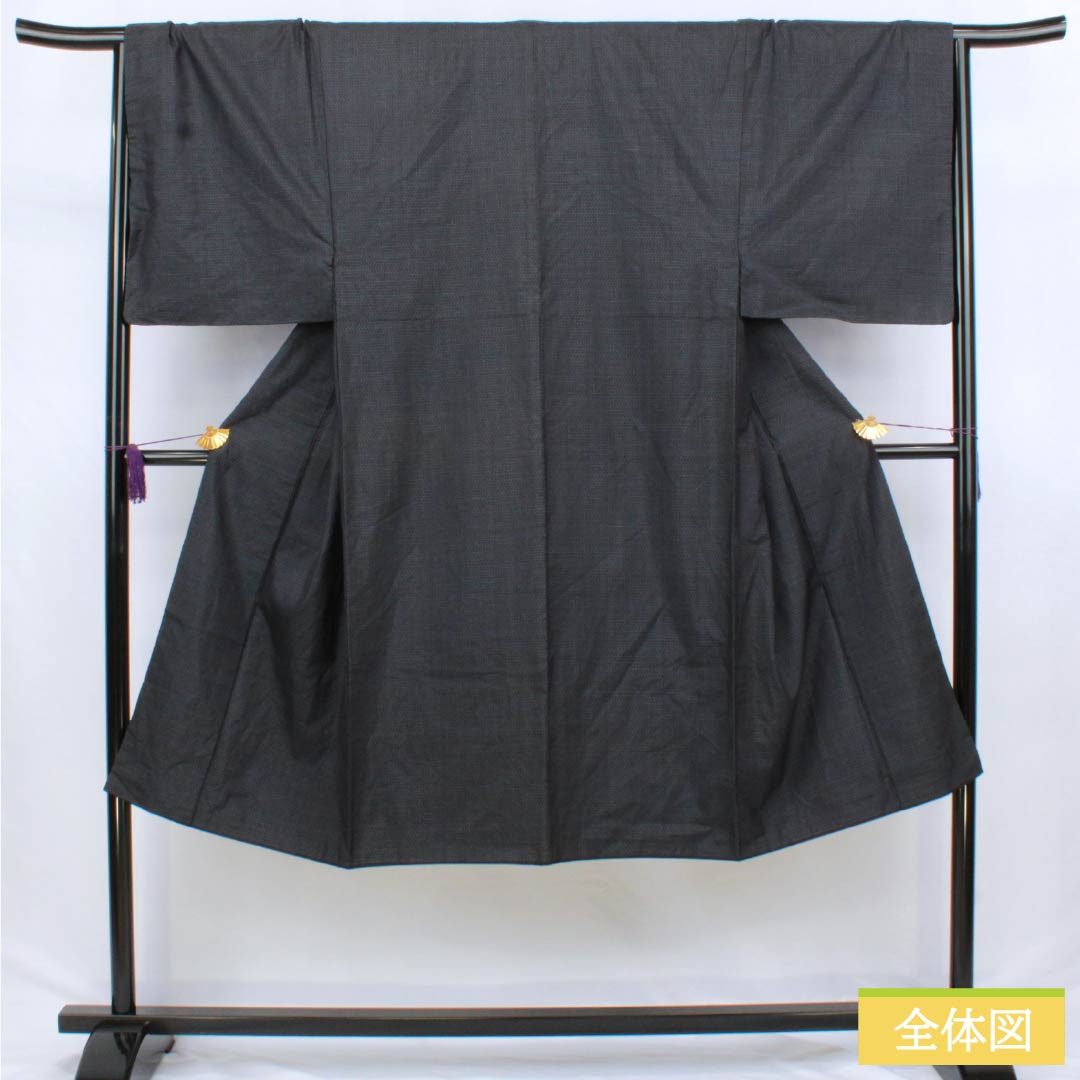 Men's silk S-rank kimono, length 130cm, sleeve length 67cm, betel nut black (Binrou Jiguroiro) Oshima Tsumugi with geometric patterns, lined, navy blue, product number 1119001312318