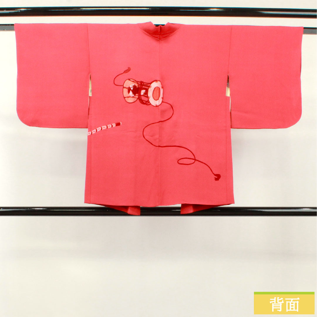 Haori (Japanese traditional coat) made of pure silk, length 74cm, sleeve length 61cm, crimson silk (momiiro), embroidery, A rank, lined, red, 1117000983912
