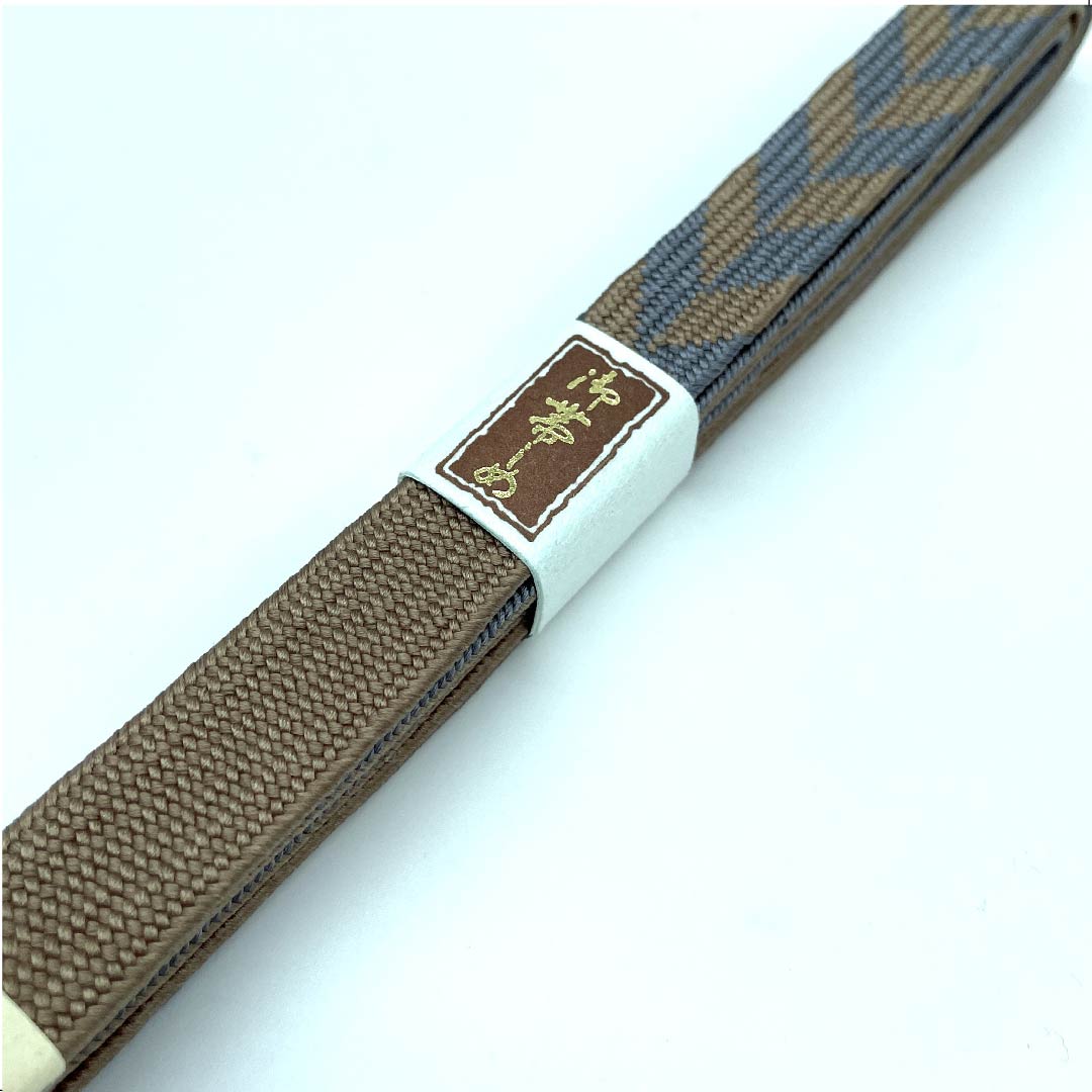 （新古品） 帯締め 正絹 四分紐 海松茶色（みるちゃいろ） 泥染手組紐 新古品 長さ約162cm 幅約1.5cm カジュアル Sランク 茶系 1135002822314