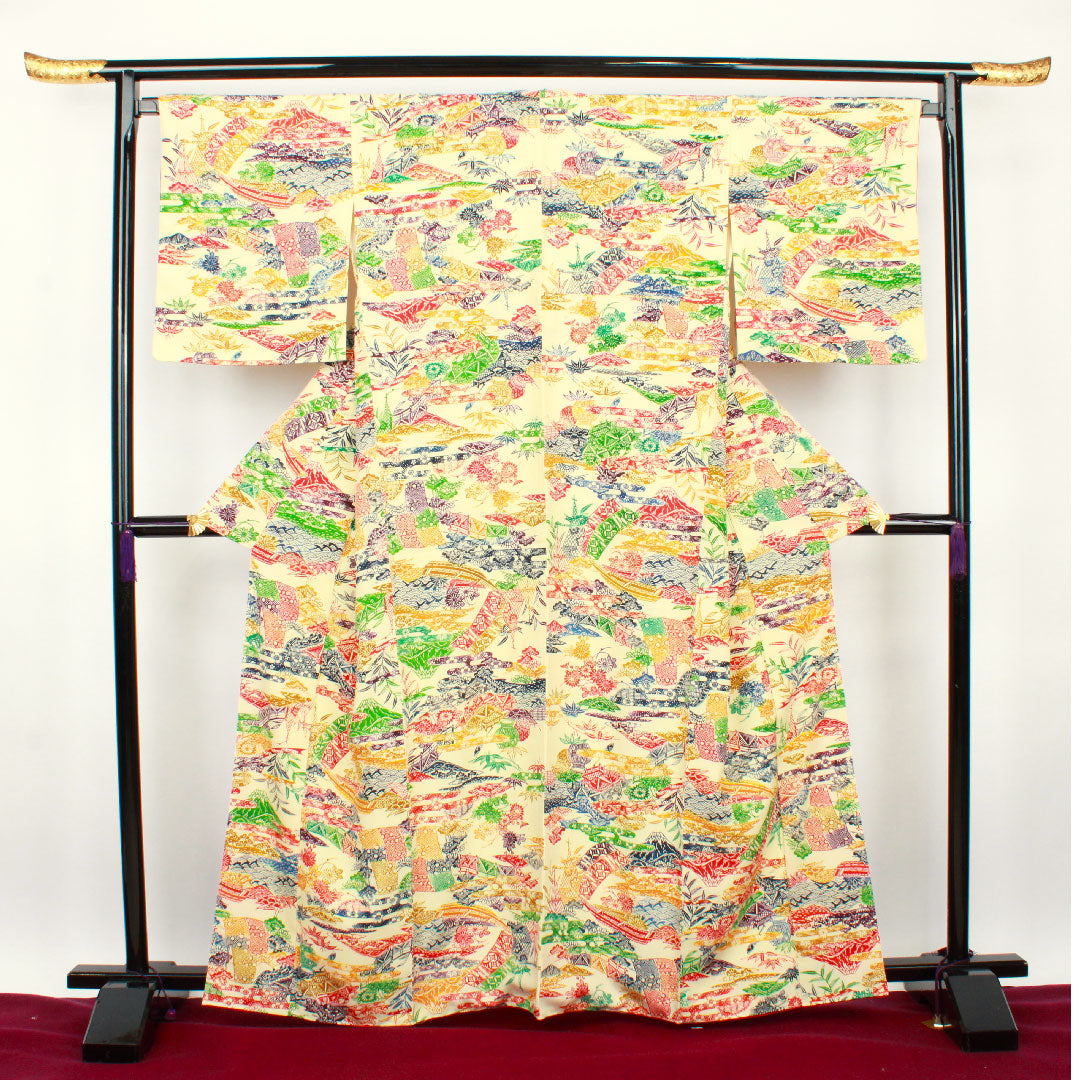 Komon Length 164.5cm Sleeve length 68cm Lined Light yellow Stencil dyeing Mt. Fuji Chayatsuji Pure silk S rank Cream 1115002402415