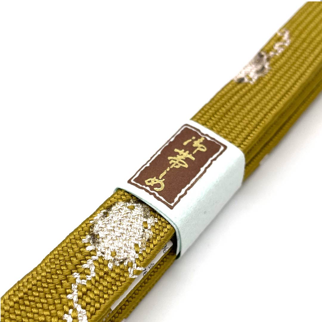 （新古品） 帯締め 正絹 四分紐 黄櫨色（はじいろ） 金彩 金属糸使用 新古品 長さ約162cm 幅約1.5cm セミフォーマル Sランク 黄系 1135002782323