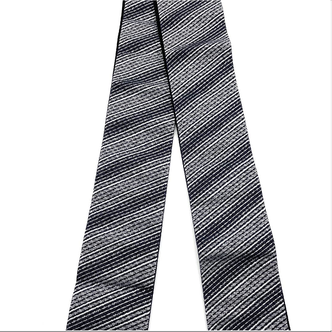 Kaku-obi (sash) made of polyester in dark navy blue with geometric patterns. Unused. Length 398cm, width 10cm. New rank. Navy blue. 1134000181918
