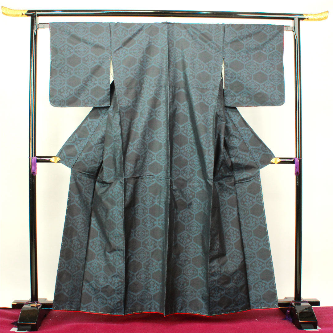 Oshima Tsumugi, Length 160cm, Sleeve length 65.5cm, Dark navy, Weft kasuri, Tortoiseshell, Pure silk, A rank, Lined, Navy, 1116002613418