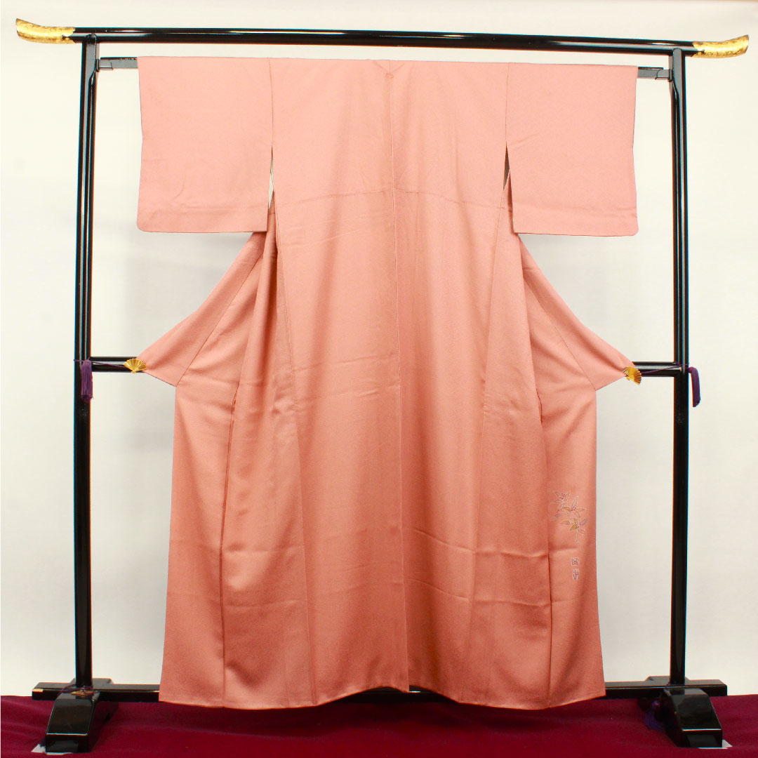 色無地 正絹 桃染色 百貫達雄 加賀友禅 五三桐  身丈158cm 裄丈62.5cm 袷  Aランク ピンク系 1114000953313