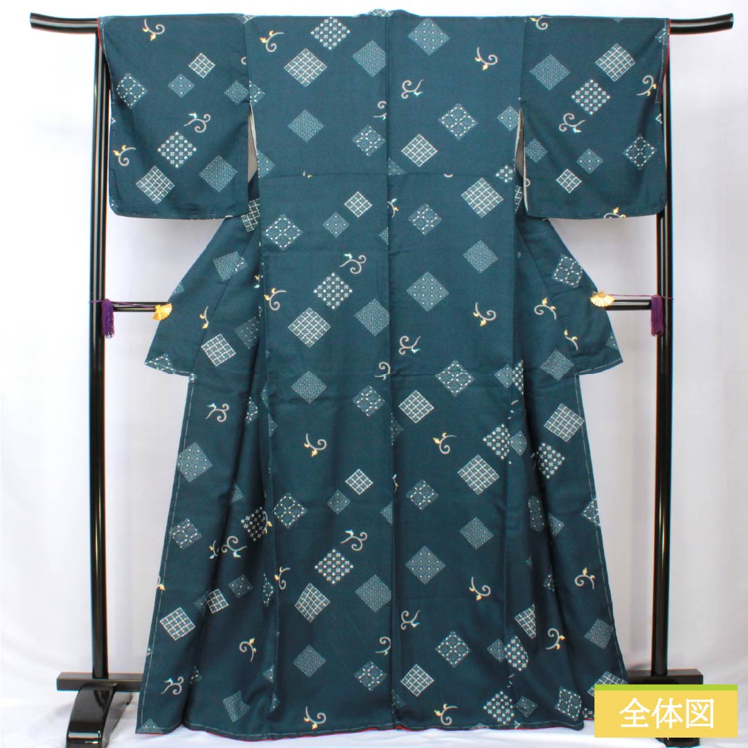 小紋 ポリエステル 身丈167.5cm 裄丈66cm 袷 深藍色（ふかあいいろ） 抽象模様 洗える着物 しつけ糸付き Sランク 紺系 1115006012518