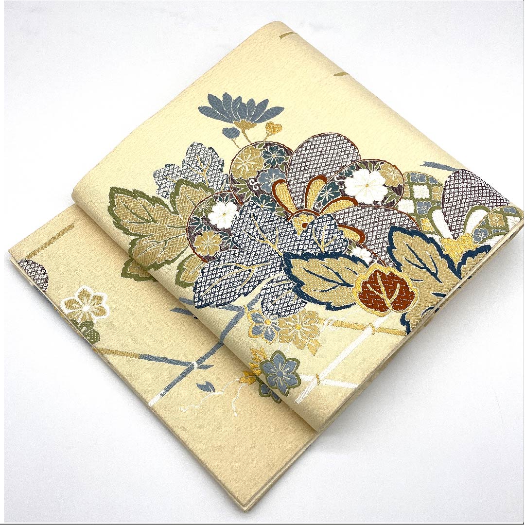 Fukuro Obi (light egg color) with floral motif, Hanabishi pattern, Okabun Orimono, obi length 434cm, pure silk, S rank, six-pass, formal, cream color, 1123006752315
