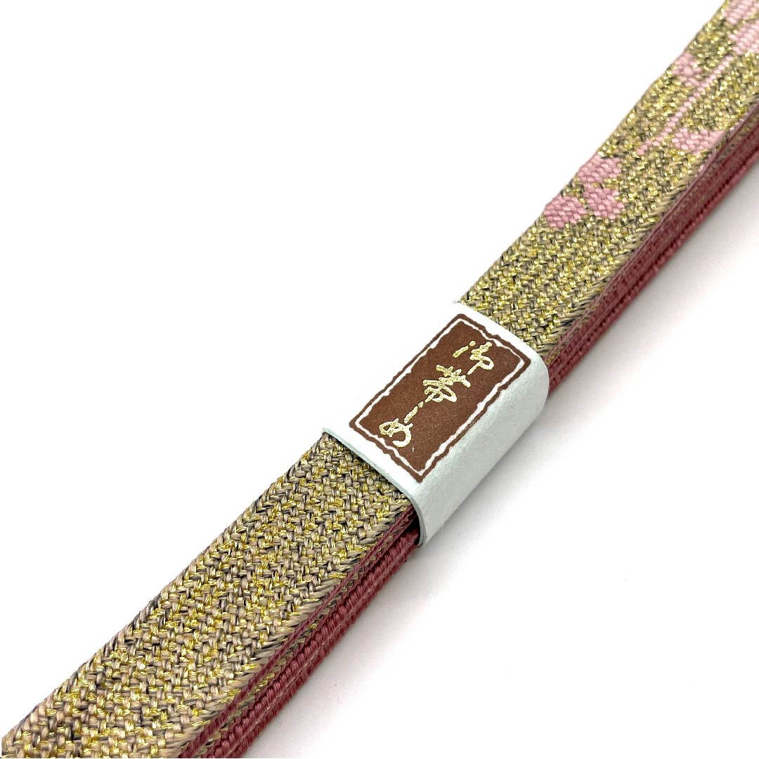 （新古品） 帯締め 正絹 四分紐 中紅花色（なかのくれないいろ） 金属糸使用 花模様 新古品 長さ約156cm 幅約1.5cm セミフォーマル Sランク ピンク系 1135001012913