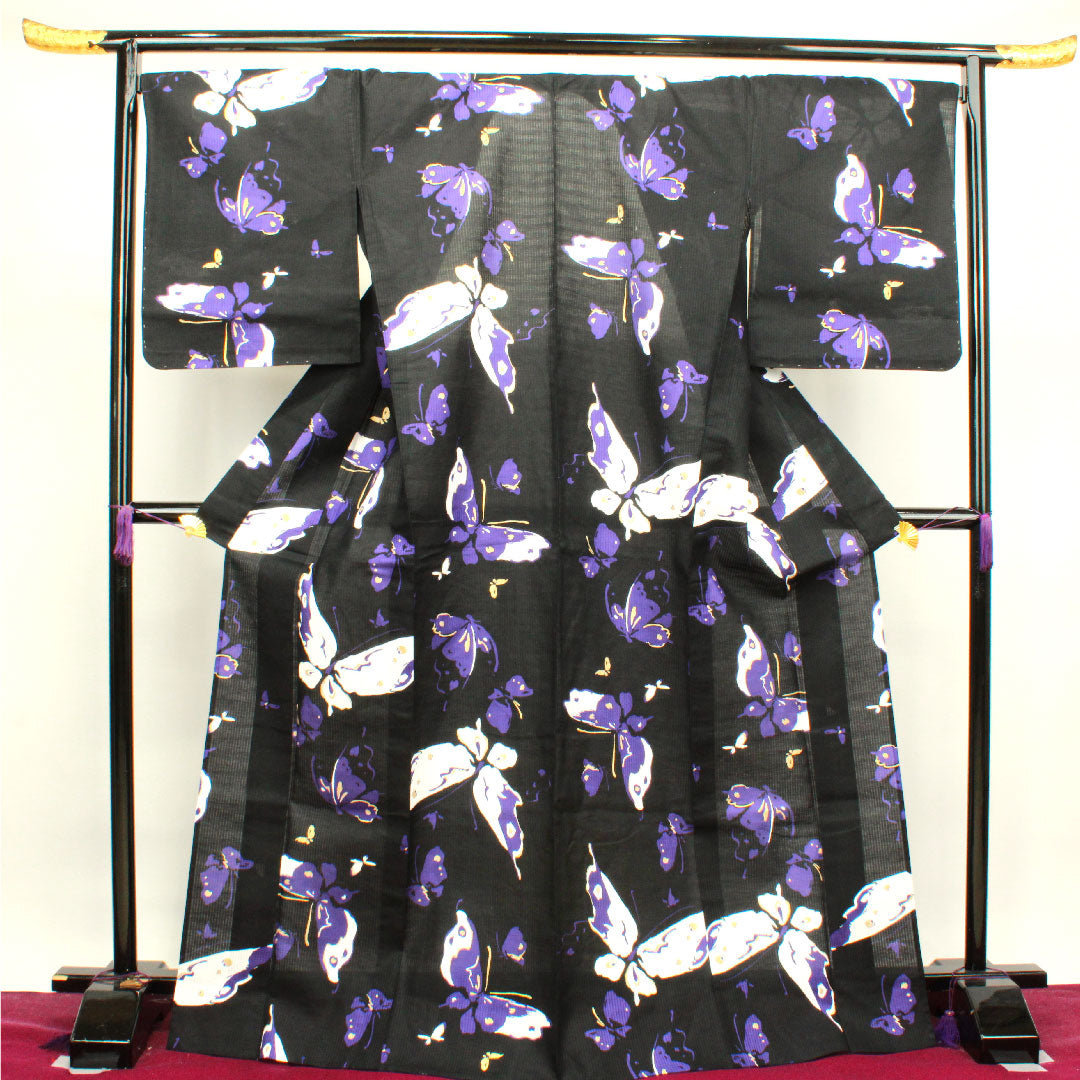 浴衣 しつけ糸付き 未使用品 蝶 木綿 Sランク 単衣 身丈173cm 裄丈72cm 黒系 1118003722610