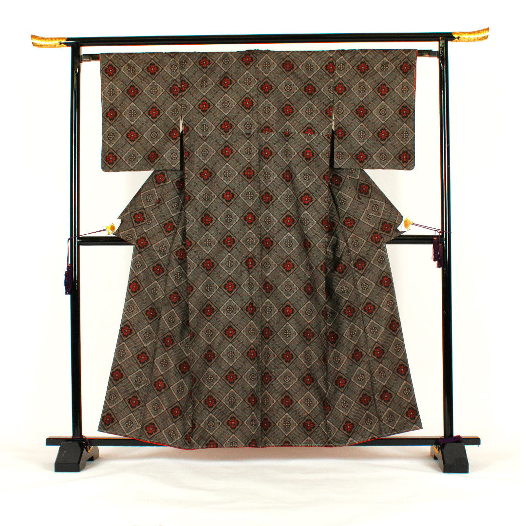Oshima Tsumugi, Length 159cm, Sleeve length 64cm, Diagonal lattice with diamond pattern, Pure silk, S rank, Lined, Brown, 1116000862314