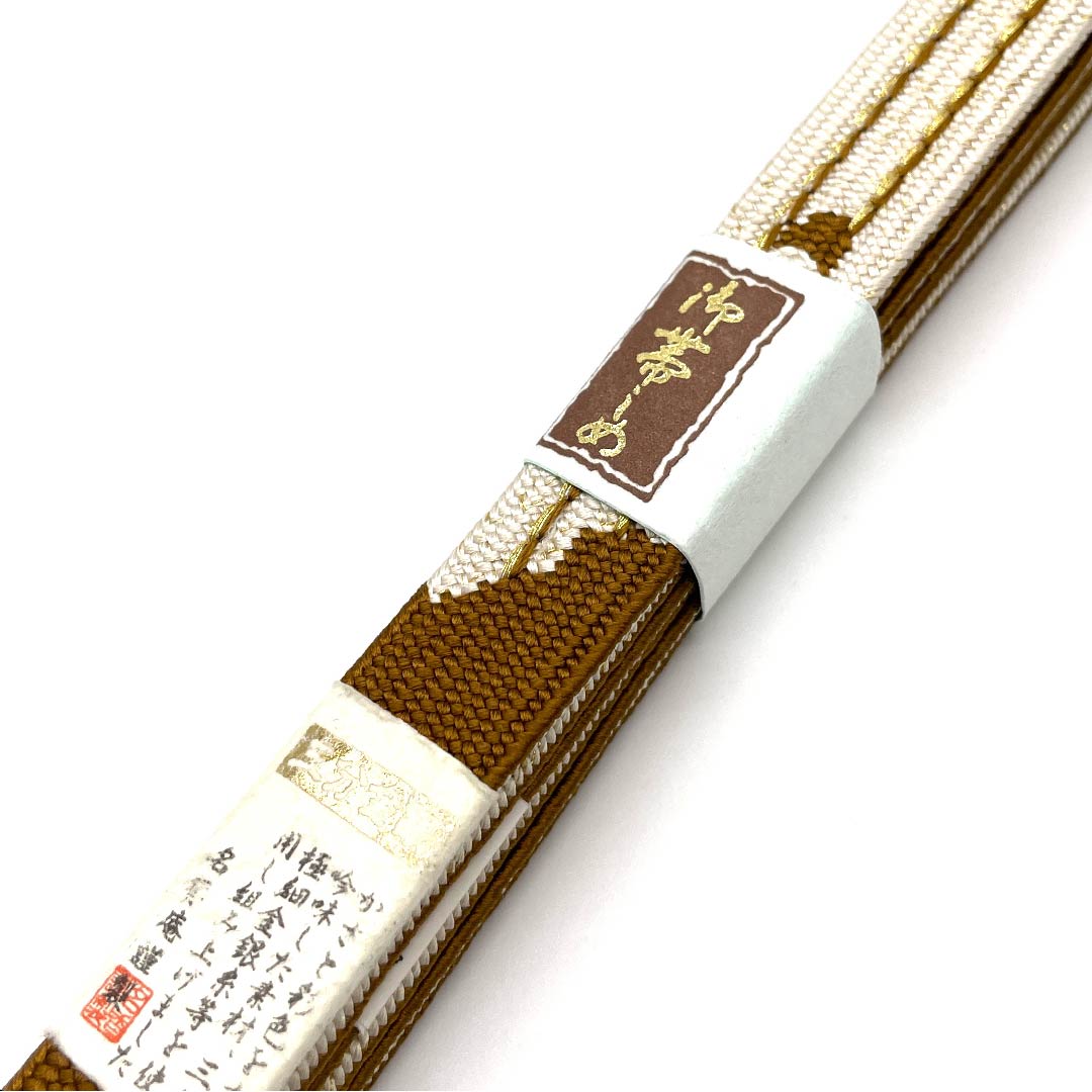 （新古品） 帯締め 正絹 四分紐 黄茶色（きちゃいろ） 三分金銀糸 名香庵謹製 手組紐 長さ約159cm 幅約1.5cm セミフォーマル Sランク 茶系 1135001512914