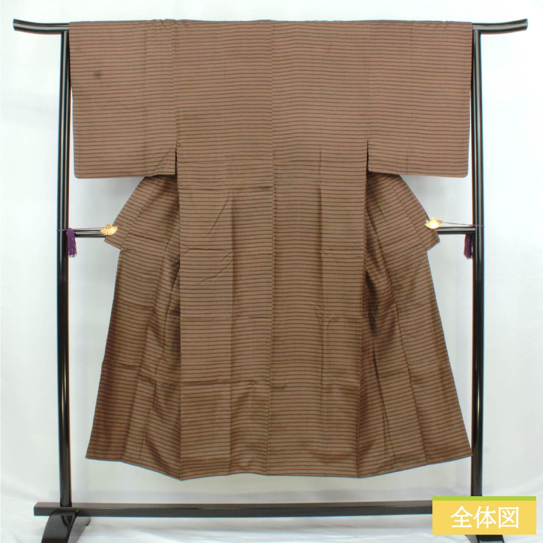 男物 正絹 Sランク 身丈145cm 裄丈63.5cm  土色（つちいろ） 幾何学模様 袷 茶系 1119000952414