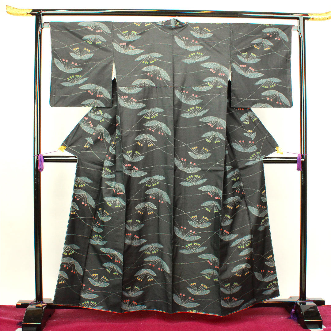 紬 身丈160cm 裄丈66.5cm しつけ糸付き 抽象模様 正絹 Sランク 袷 黒系 1116002532410