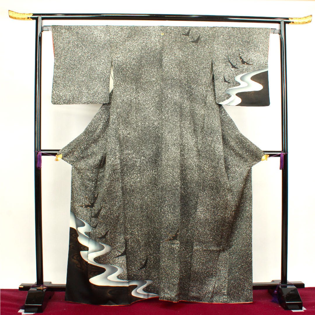 Homongi, lined, length 165cm, sleeve length 65cm, tataki-dyed, crane, Gosan-kiri, pure silk, S rank, black, 1112002592510