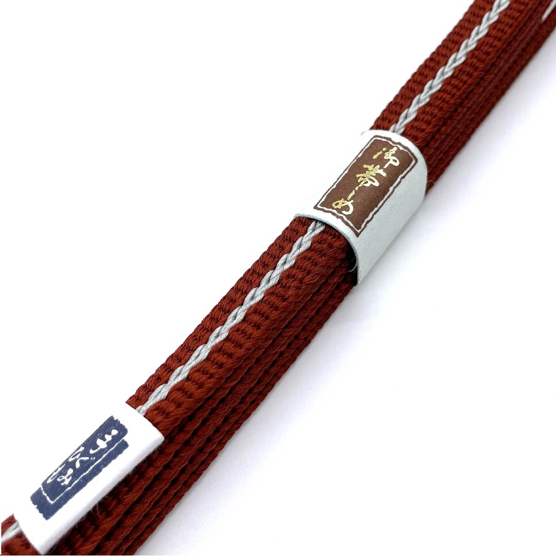 (New old stock) Obi-jime (belt fastener) Pure silk quarter-length cord Reddish brown (sekikashoku-iro) Hand-woven cord New old stock Length approx. 159cm Width approx. 1.5cm Casual S rank Brown 1135001462914