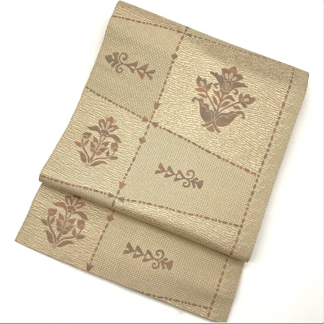 名古屋帯　尾花色　唐花　変わり市松 帯丈359cm 正絹 Sランク 六通 カジュアル ベージュ系 1124005132325  名古屋仕立て