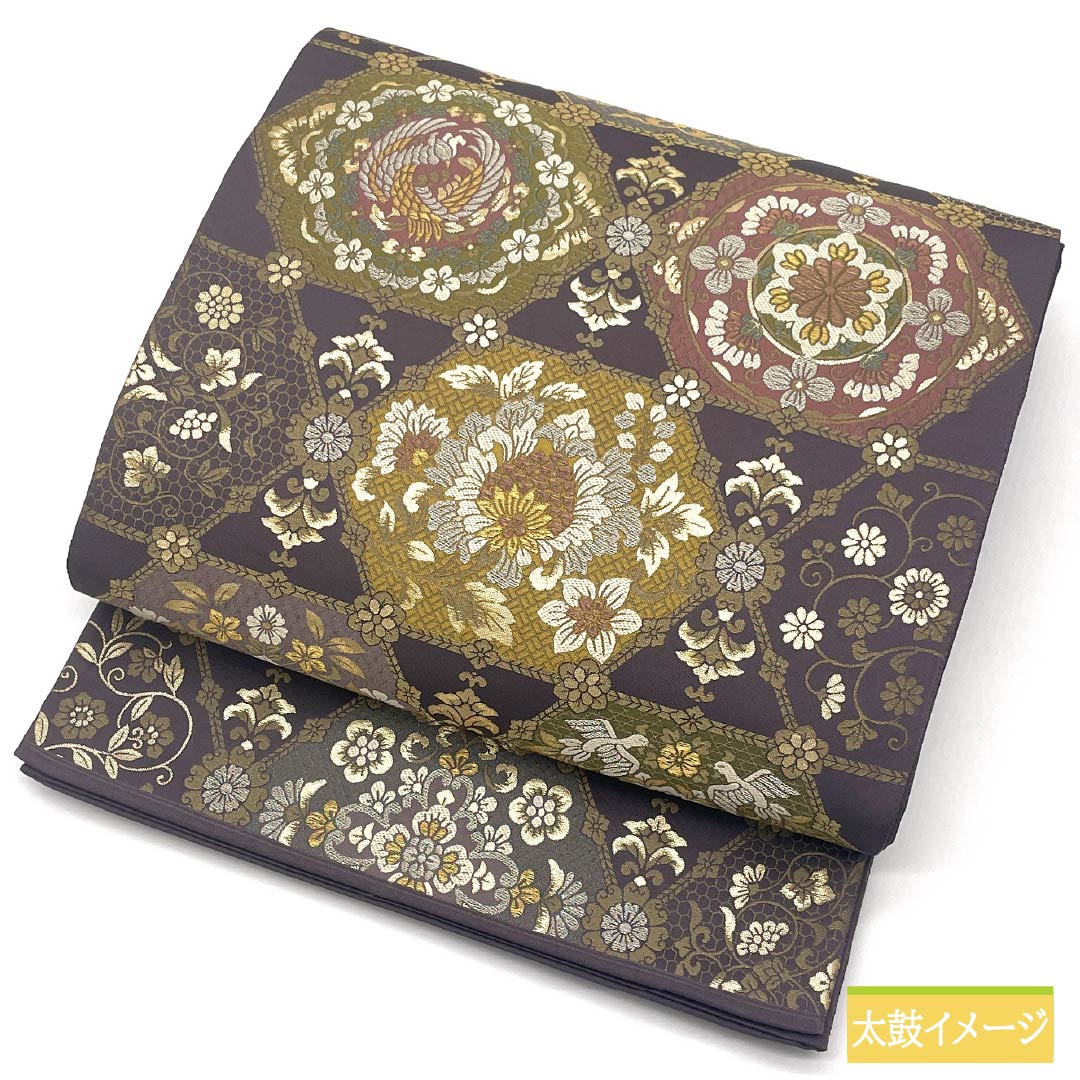 Formal, purple-colored obi made of pure silk with a Shosoin Treasure Treasure Treasure Treasure Treasure and phoenix motifs. Length: 442cm. S-rank. Six-pass obi. Product code: 1123014292320.