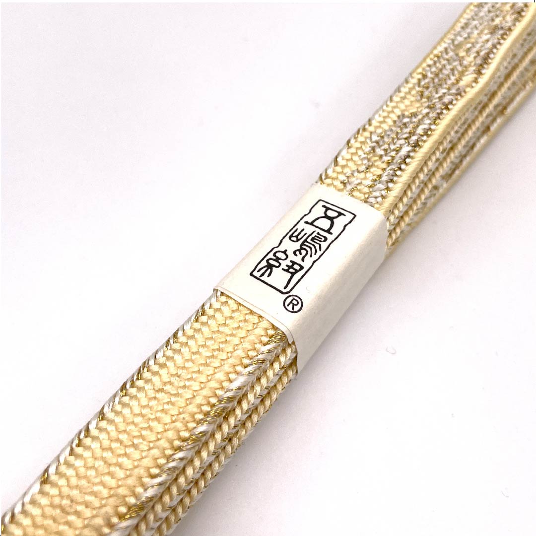(New old stock) Obijime (belt tying) Pure silk, quarter-length cord, Mitsudasouiro (Mitsudasou-iro), Goshima cord, Edo braid cord, metallic thread used, length approx. 162cm, width approx. 1.5cm, semi-formal, S rank, cream color, 1135002752315
