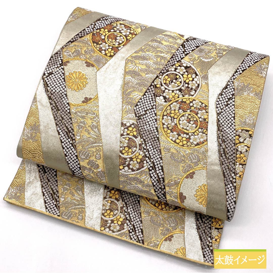 A-Rank Pure Silk Fukuro Obi by Kano Yuki, Perfect for Tomesode (Tomesode), Classic Floral Pattern, Treasure-Filled Design, 444cm Long, Six-Ply, Formal, Silver, Item Number: 1123015533322