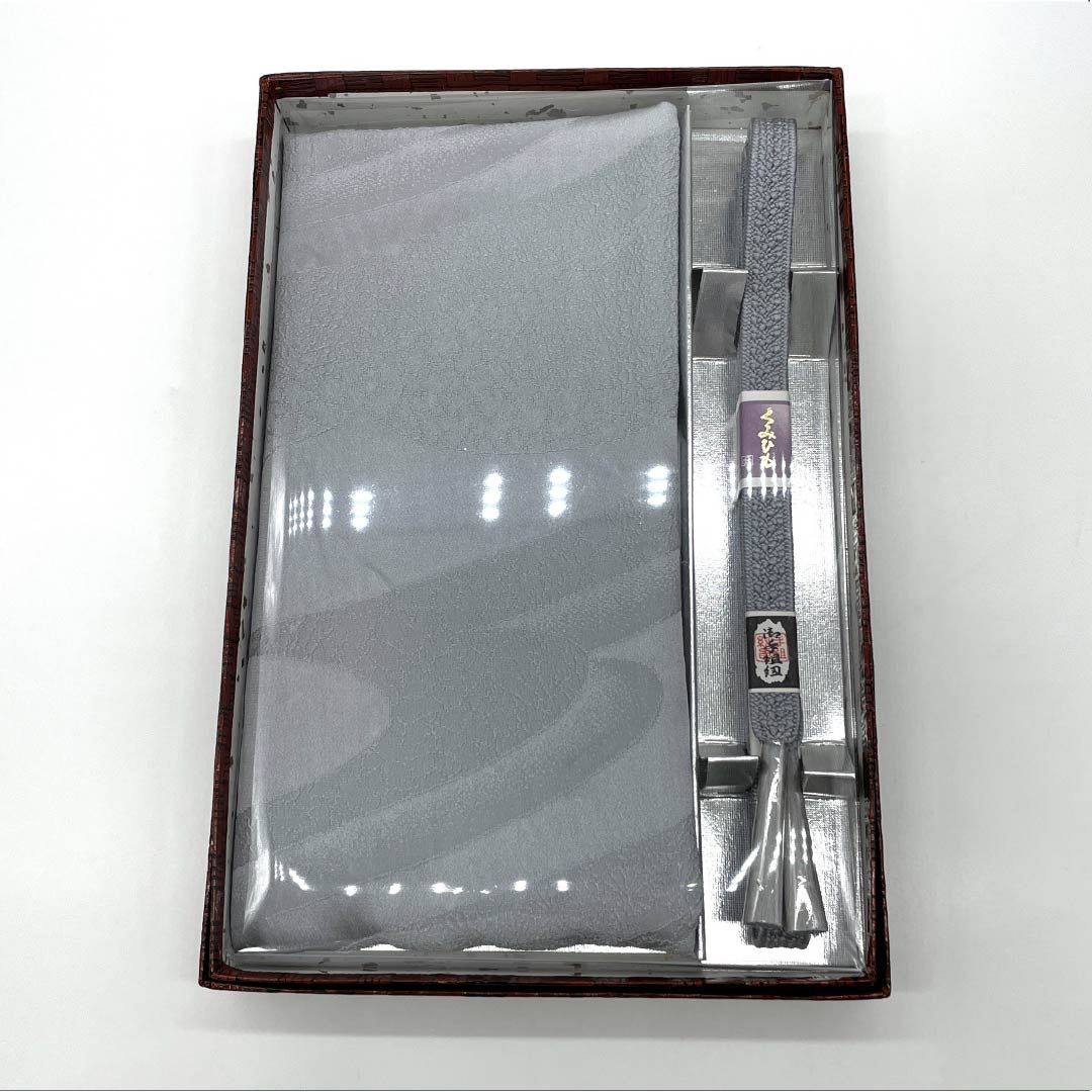 （新古品） 帯締め・帯揚げセット 正絹 NEWランク 鉛色（なまりいろ） 水銀色（すいぎんいろ） 喪服用 長さ約169cm 幅約1.4cm フォーマル グレー系 1141000211322