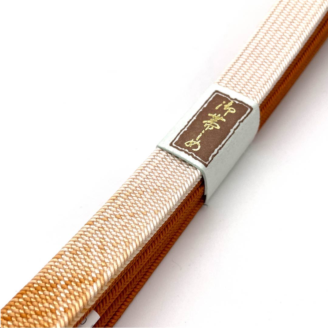 （新古品） 帯締め 正絹 四分紐 胡粉色（ごふんいろ） 鉛丹色（えんたんいろ） 翠嵐工房 新古品 長さ約168cm 幅約1.2cm カジュアル Sランク 橙系 1135002072326