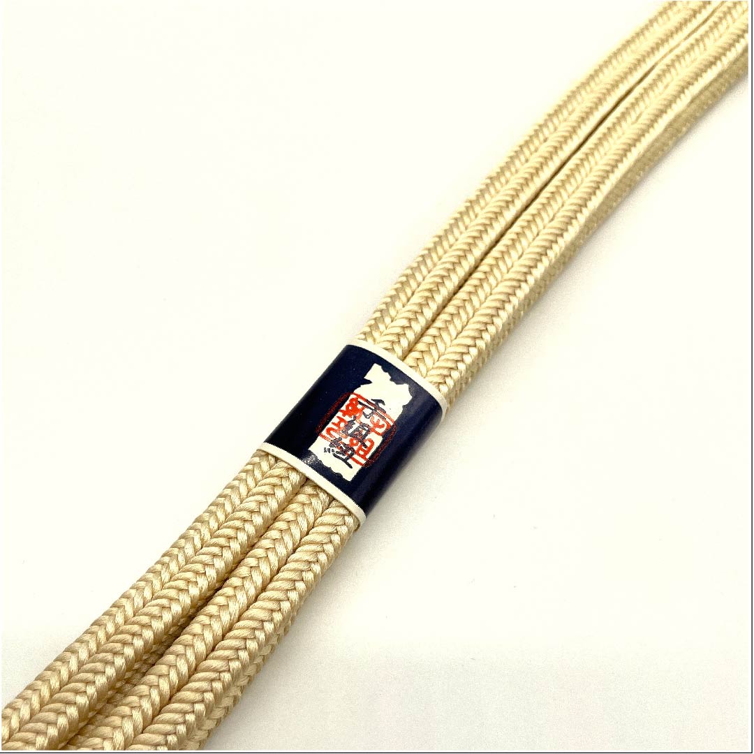 （新古品） 帯締め 正絹 四分紐 薄卵色（うすたまごいろ） 手組紐 冠紐 京焼帯留め 長さ約136cm 幅約1cm カジュアル Sランク ベージュ系 1135000032325