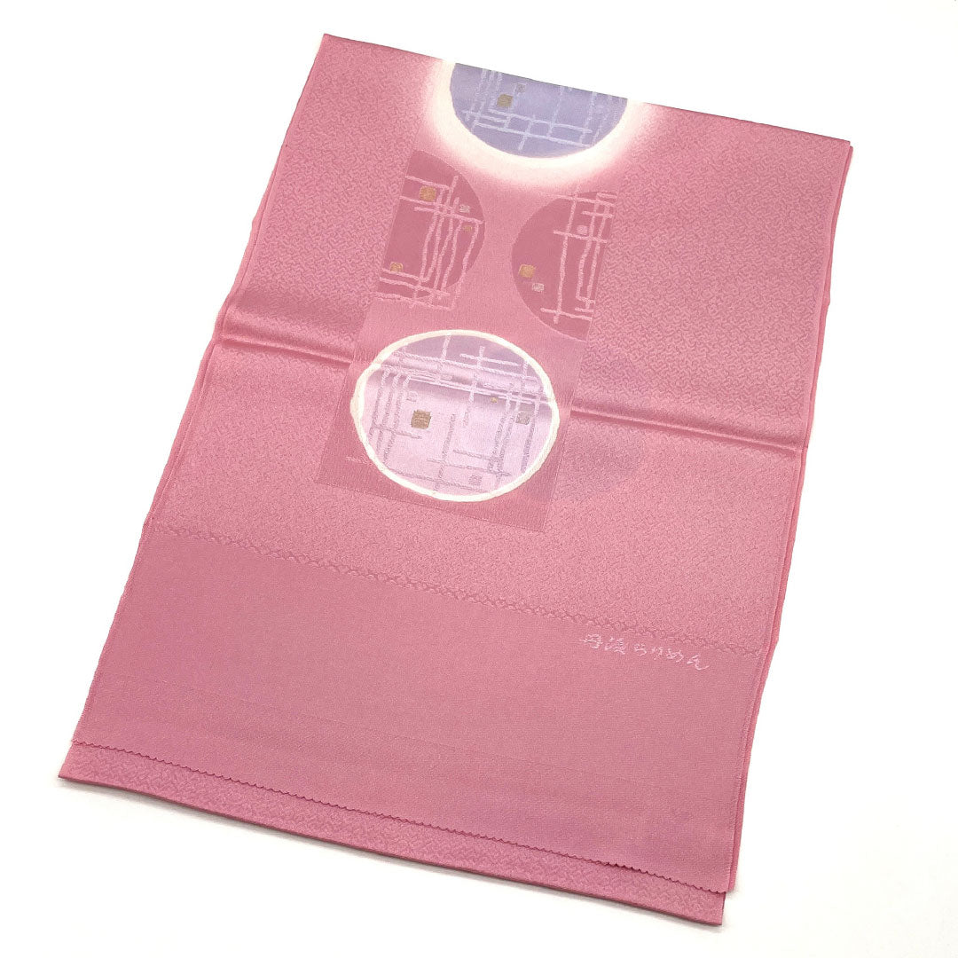 （新古品）帯揚げ 正絹 NEWランク セミフォーマル 撫子色（なでしこいろ） 丹後ちりめん 幾何学模様  長さ約180cm 幅約30.5cm ピンク系 1136001261913